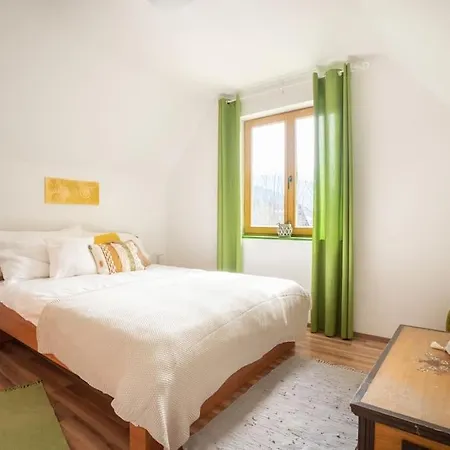 Butterfly By The Creek Holiday home Trzic