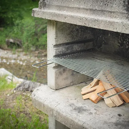 Butterfly By The Creek بيت للعطل Tržič