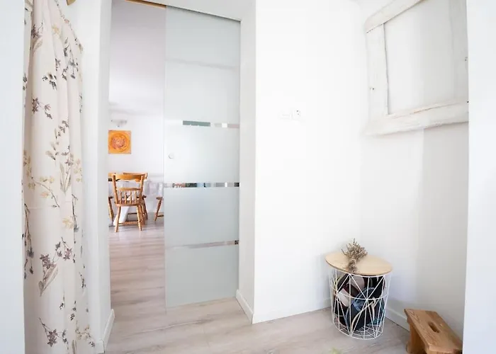 Butterfly By The Creek بيت للعطل *