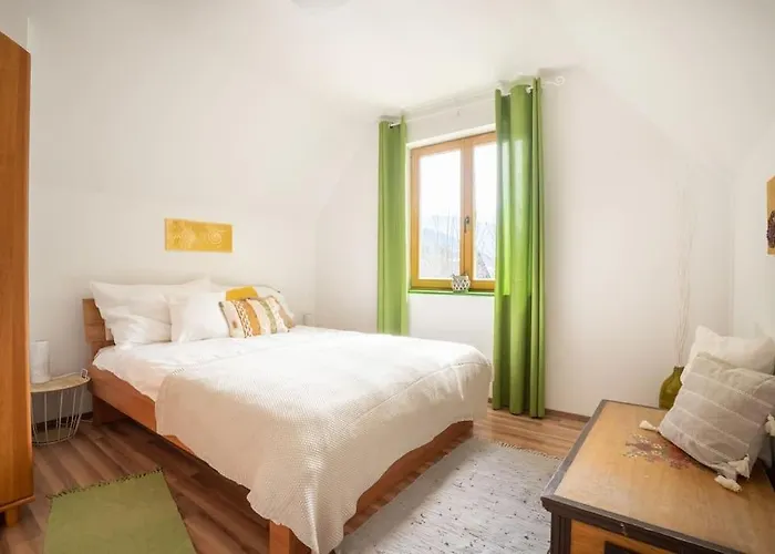 Butterfly By The Creek 度假居 Tržič